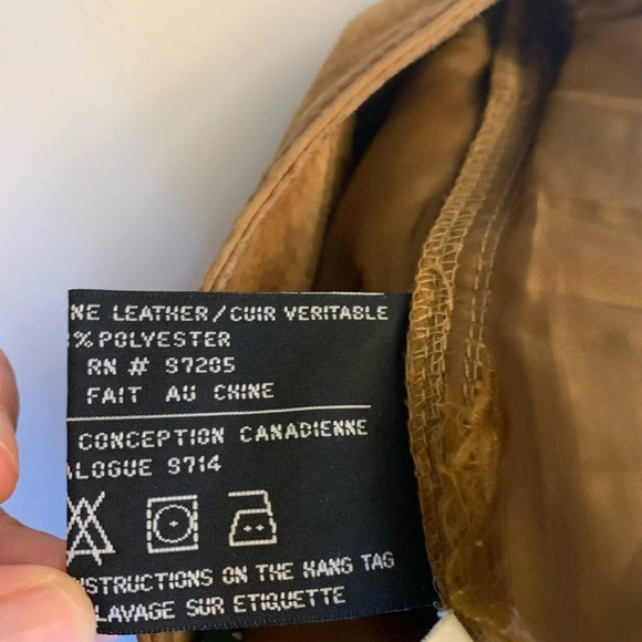 Danier suede straight leg pants  in tan color size 6. - Picture 5 of 11